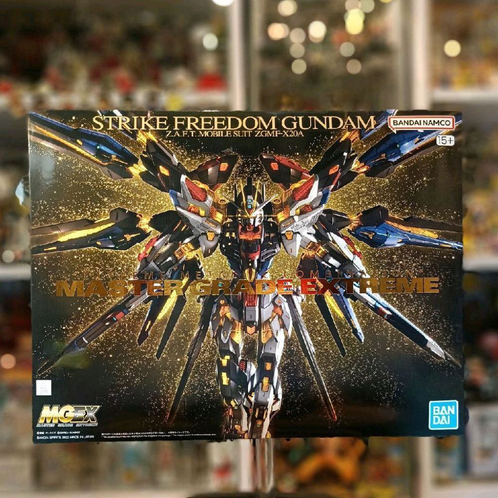 GUNDAM 1/100 MGEX STRIKE FREEDOM GUNDAM BANDAI