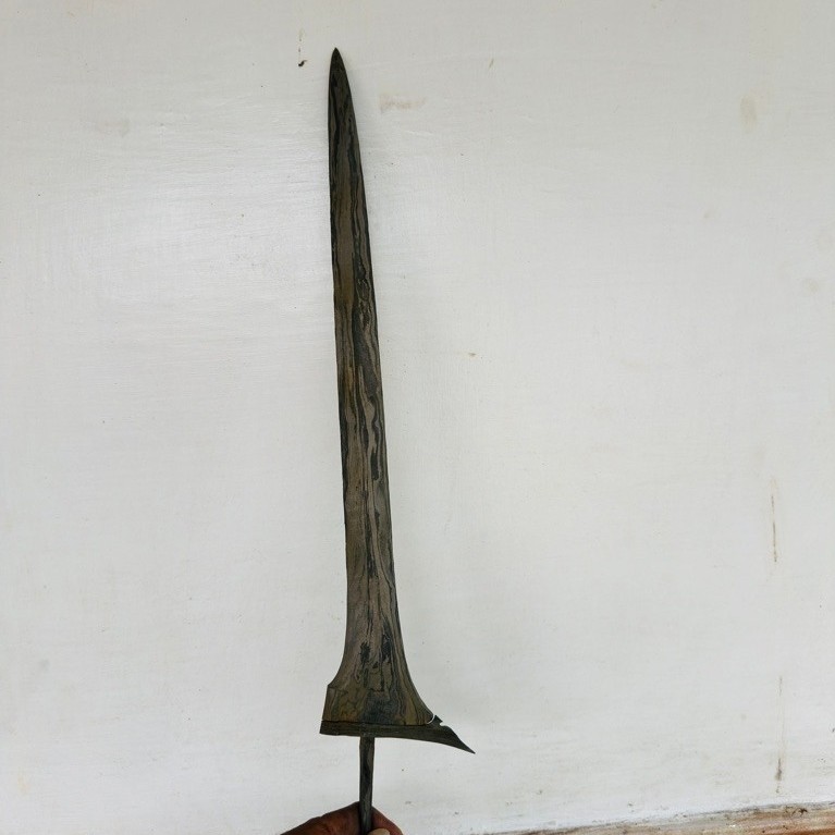 keris lurus tilam sari