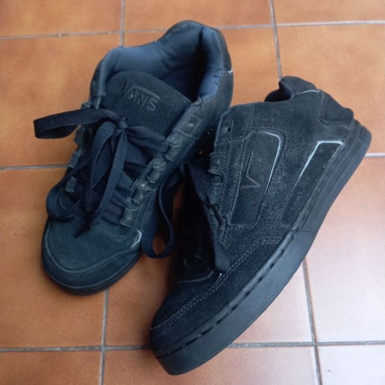 Sepatu Skateboard/Sepatu Gemuk/Sepatu Skate/Sepatu Slim - Vans Camacho