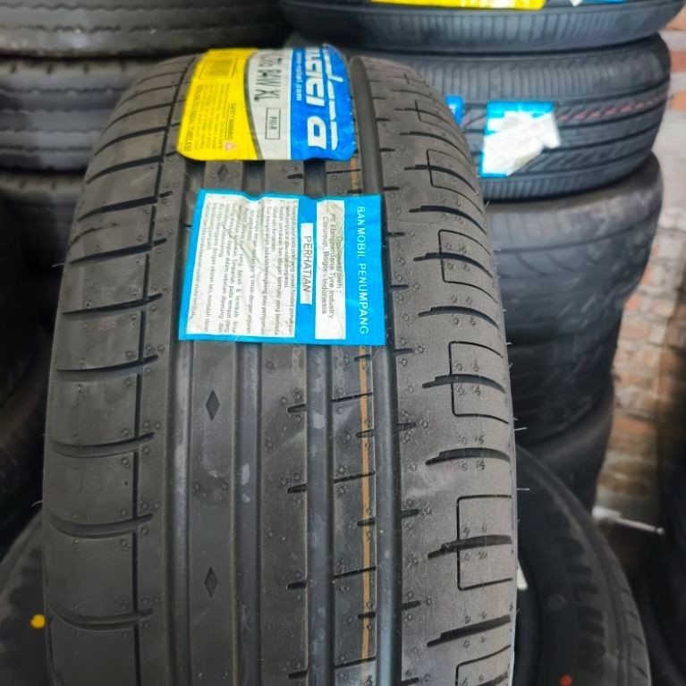 ban accelera 195/45 r16