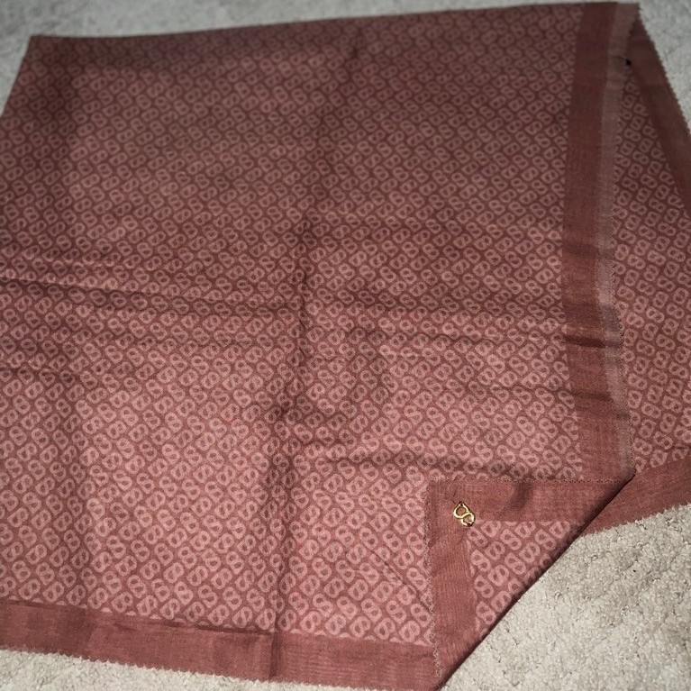preloved tapis by buttonscarves