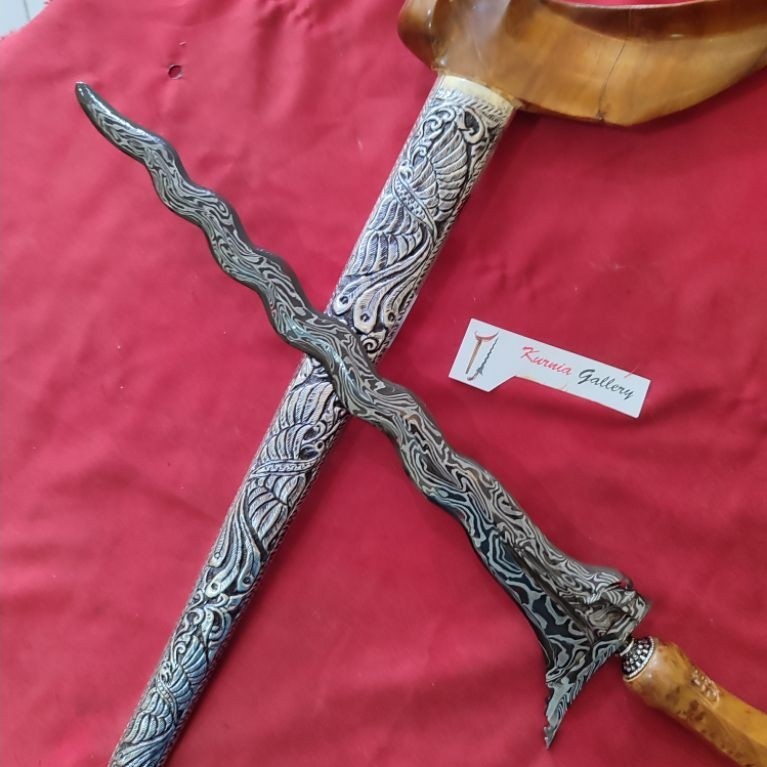 Keris Sengkelat  alusan pamor LAR GANGSIR