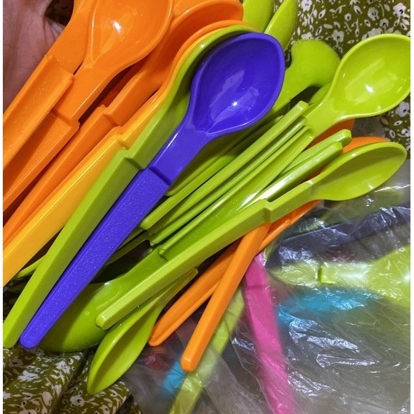sendok bayi Tupperware