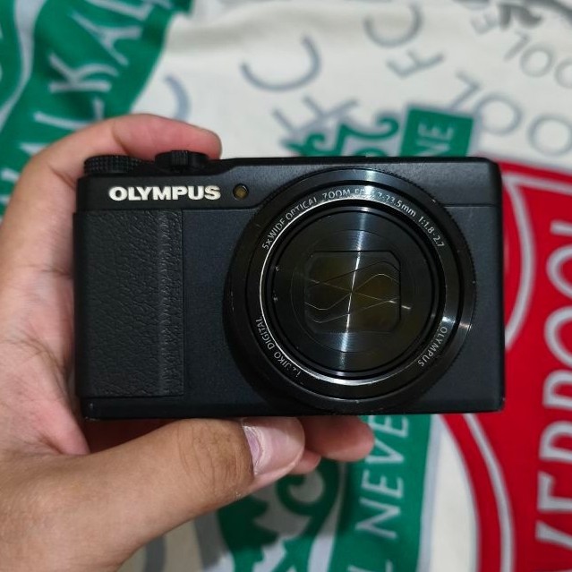 Digicam Olympus XZ10