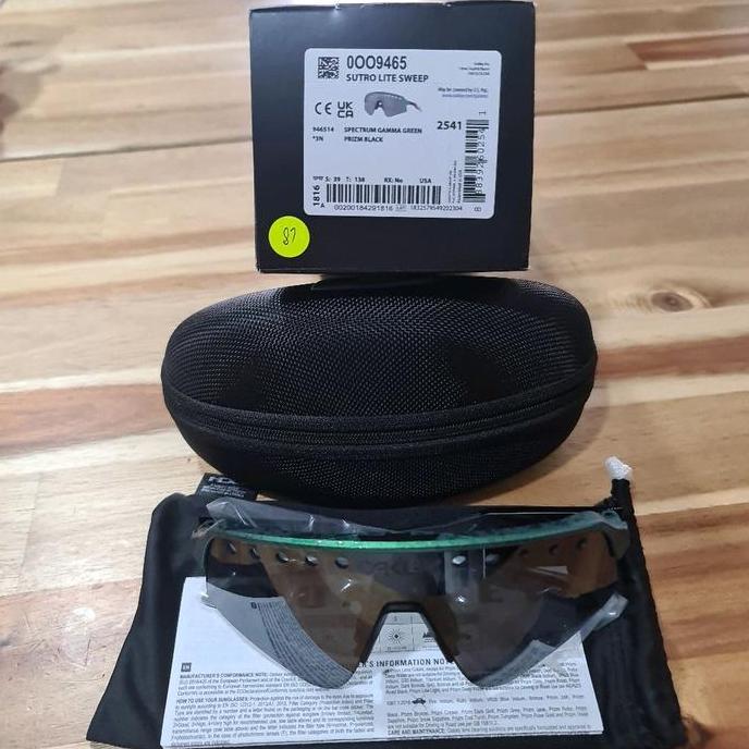 KACAMATA OAKLEY SUTRO LITE SWEEP