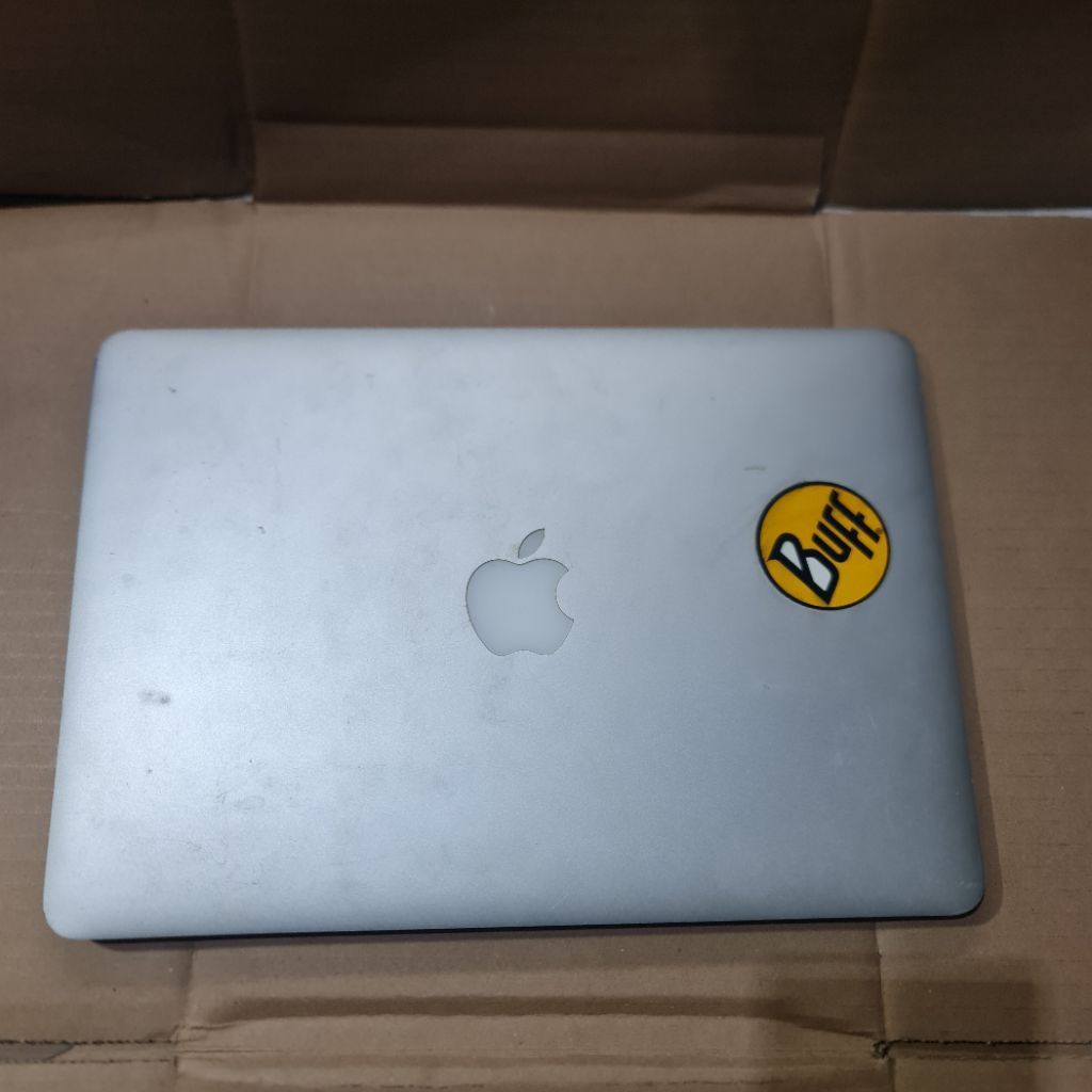 MacBook pro apple Model A1425 (rusak)