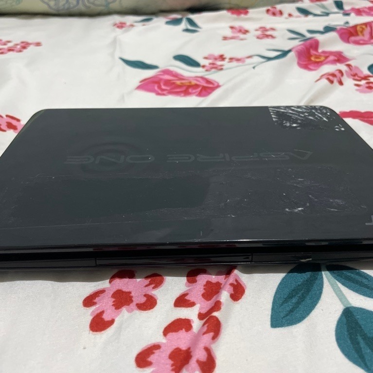 LCD NETBOOK ACER ASPIRE ONE D270 BEKAS