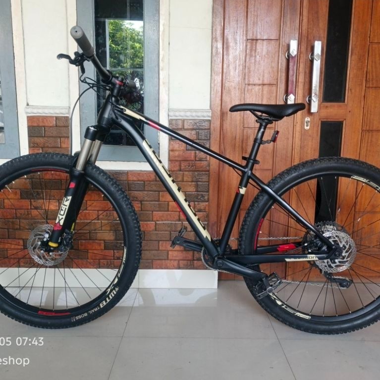 Sepeda gunung MTB polygon Xtrada 7 2020 scond