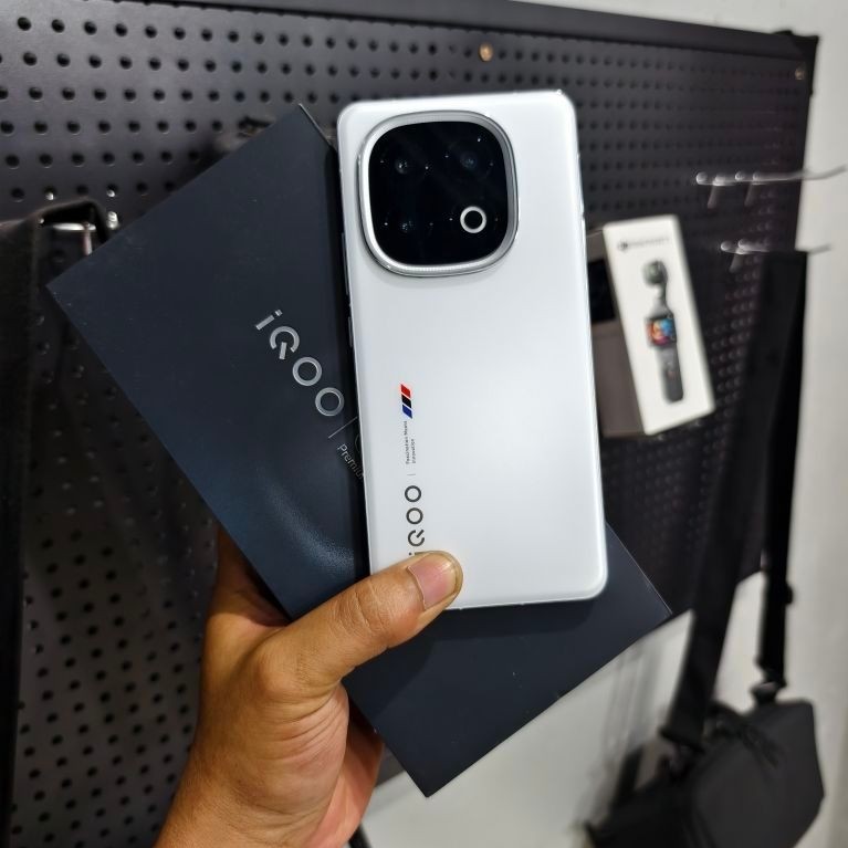 iqoo 13 5g 12/256gb second mulus