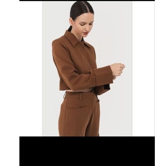 duma frank crop blazer