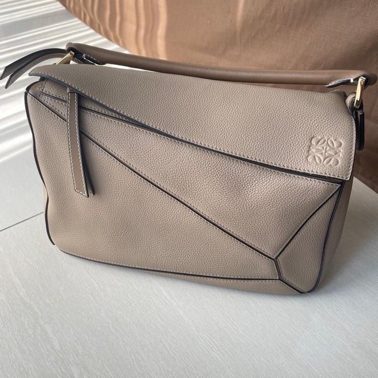 PRELOVED Loewe Puzzle Medium SAND bag with dustybag