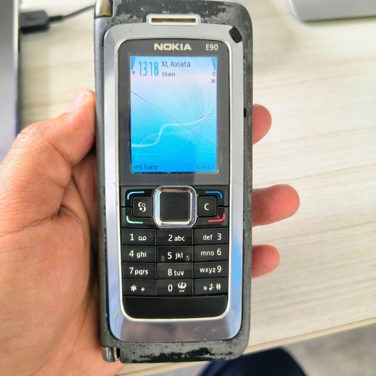 Nokia E90