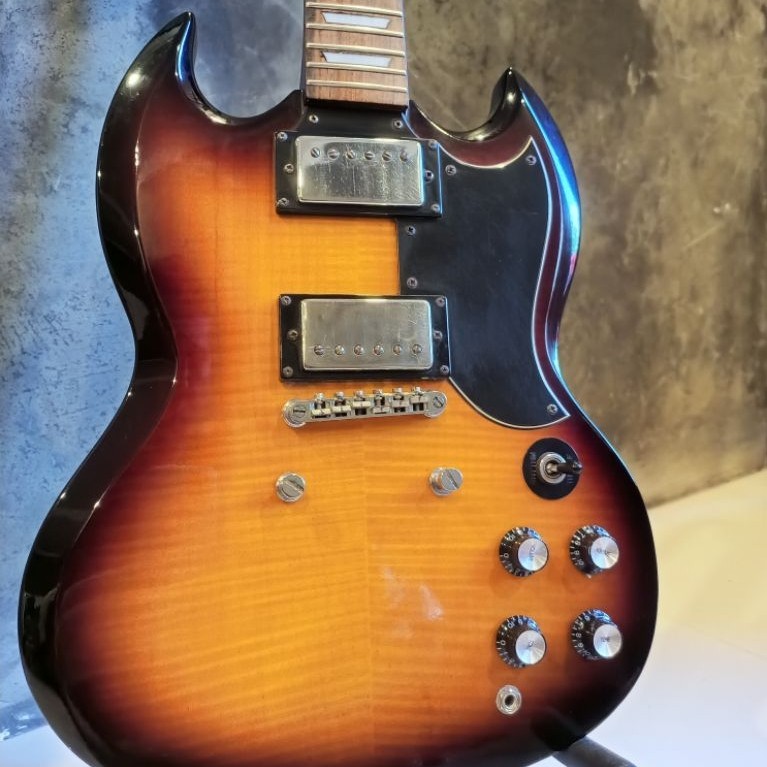 EPIPHONE SG G400 DELUXE