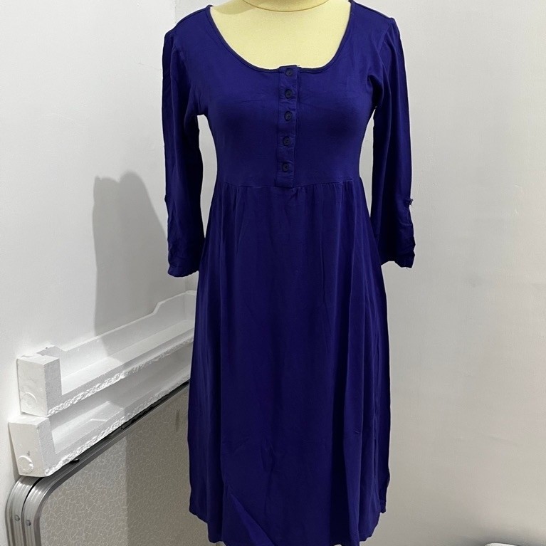 Preloved - Graphis Dress Kaos Adem