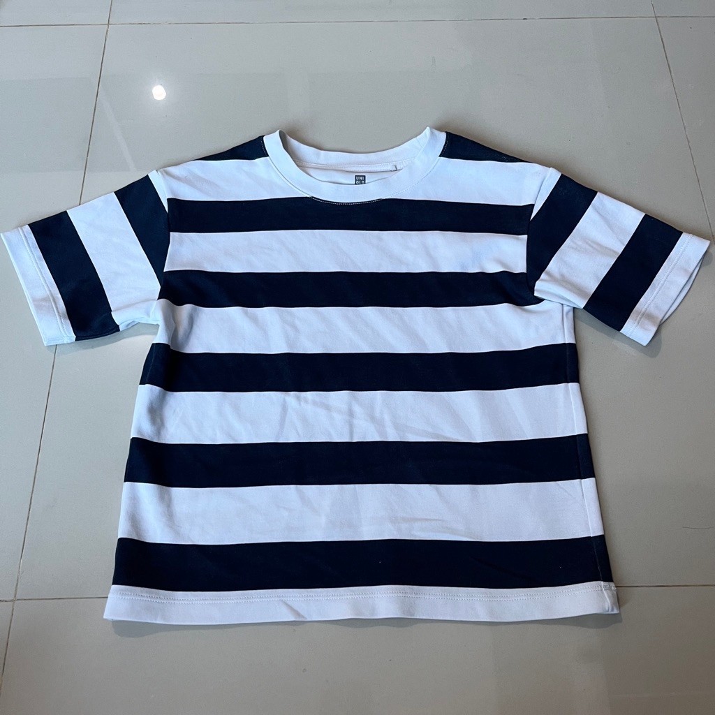 (6y) Uniqlo Oversize Baju Anak Laki Tshirt Kaos Lengan Pendek