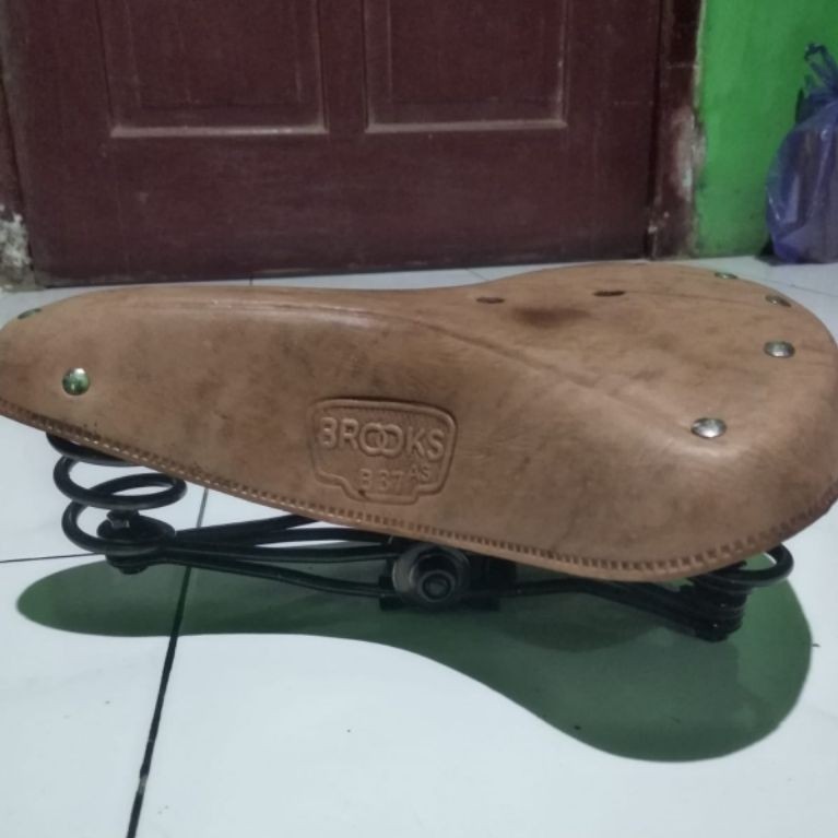 jok/Sadel kulit sepeda ontel