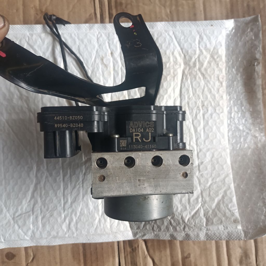 Modul ABS Rem Sigra Calya 1.2 89540-BZ040 44510-BZ050 Original Copotan Mobil