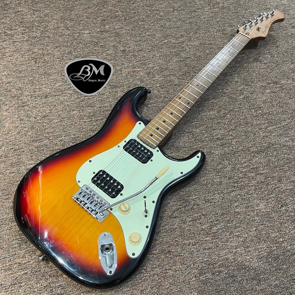 Gitar Bacchus Stratocaster BST3RSM, Roasted maple