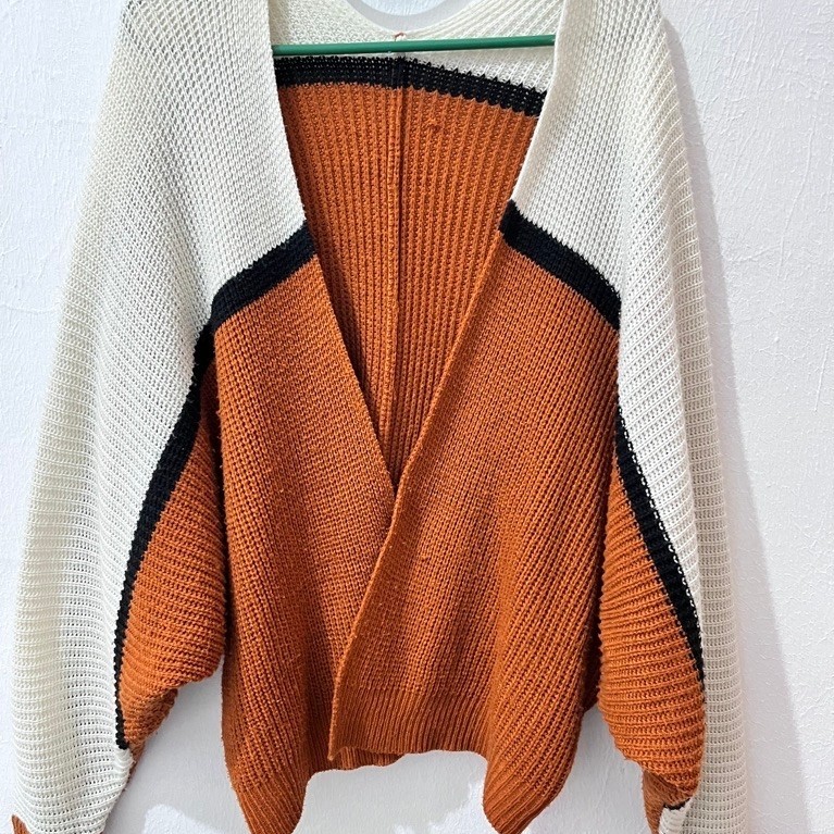 Kardy Batwing Oversize Kombinasi Rajut Garis-Garis preloved