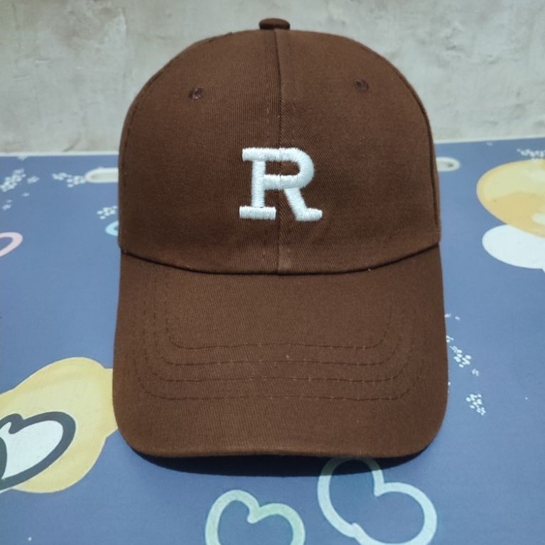 Topi Caps Logo R Coklat