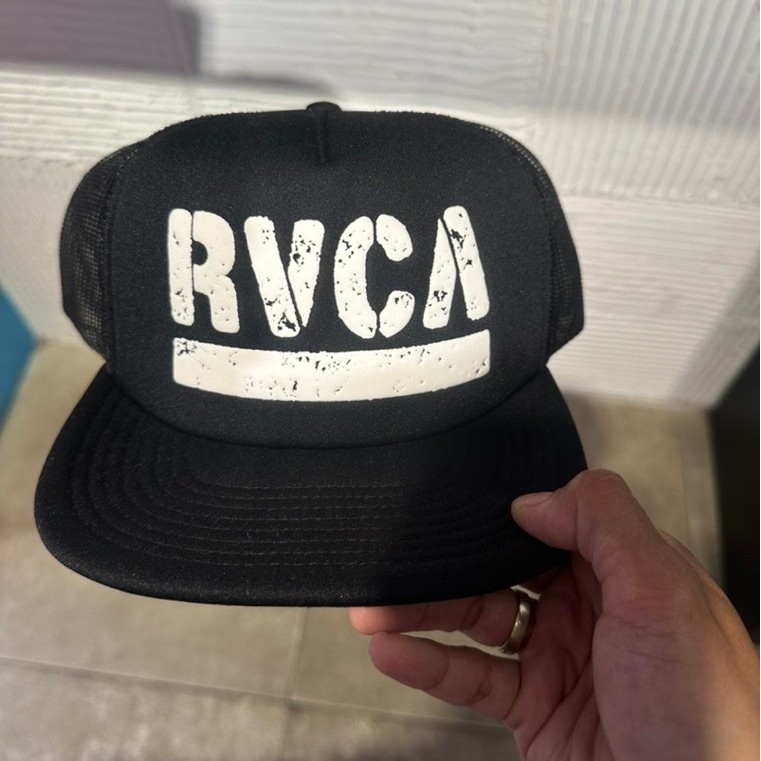 RVCA topi trucker hitam putih NEW ORIGINAL