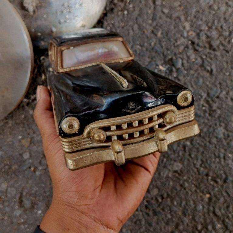 tin toy Cadillac 