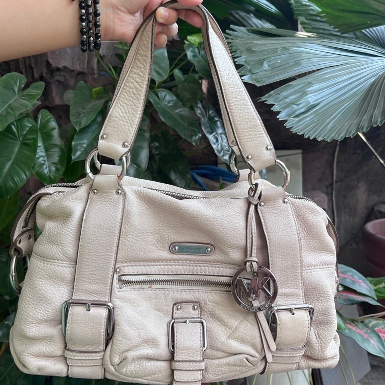 MK Satchel Lengkap Charm