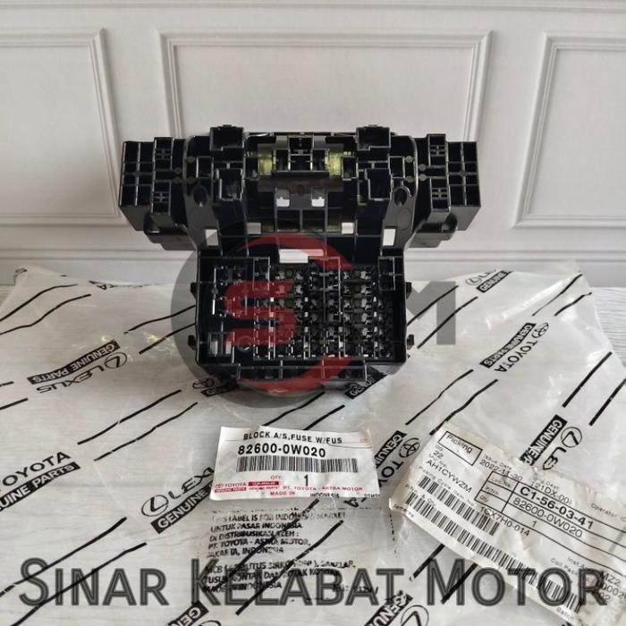 BOX SKRING KOTAK SEKRING BOX SIKRING ASLI TOYOTA DYNA 110 125 130 12V HINO DUTRO 110 125 130 12V 826