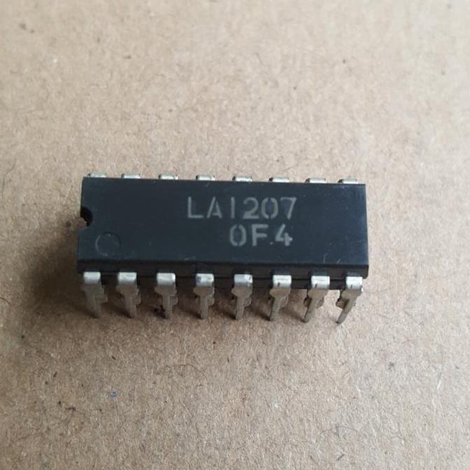 LA1207 IC / TRANSISTOR AUM79
