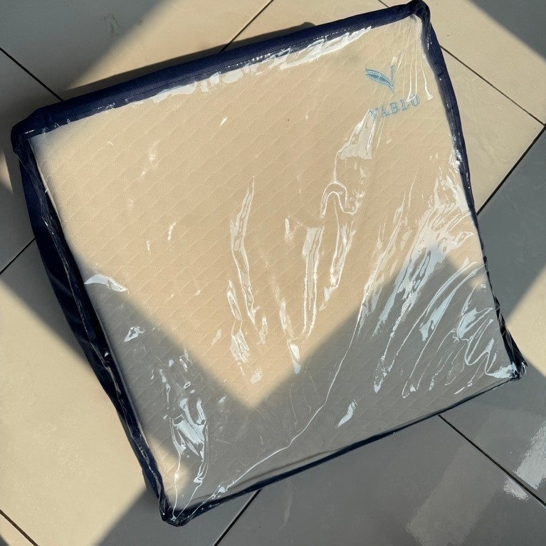 Bantal anti gumoh Vablo / Vablo Baby Wedge Pillow