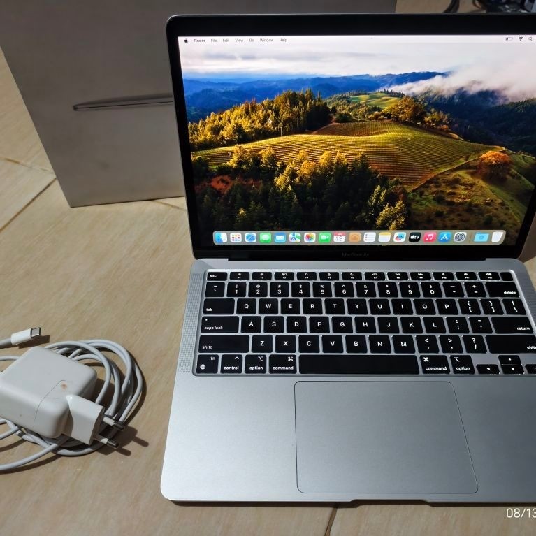 macbook air m1 8/256 ibox mulus fullset like new
