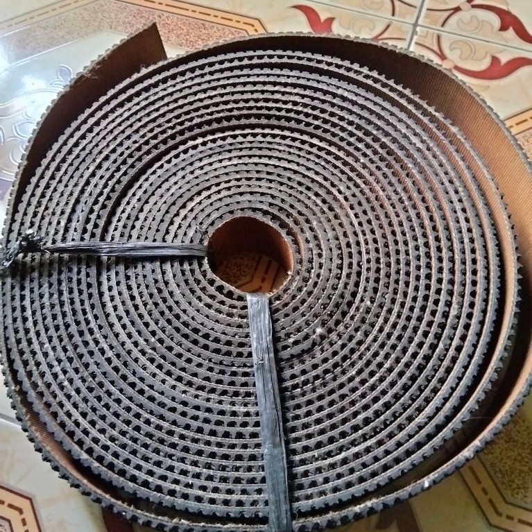 sabuk ban babat penggiling padi