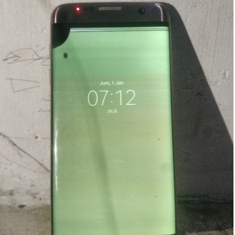 SAMSUNG S 7 EDGE MINUS LCD & KAPER BELAKANG