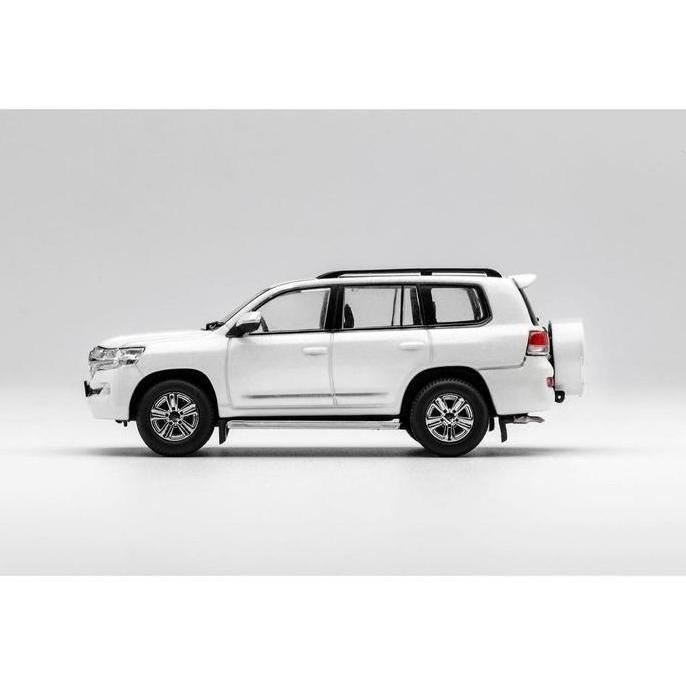 GCD 1/64 Toyota 2018 Land Cruiser LC200 Green Silver White Black Diecast Mobil