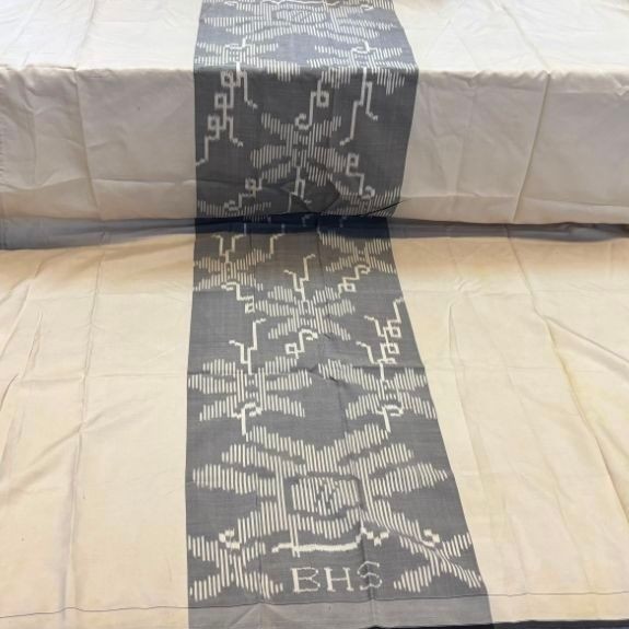 Sarung BHS TKB Polos Putih Full Sutra Gold Second Langka kondisi Istimewa