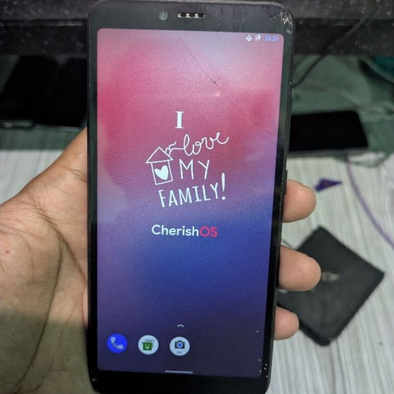 REDMI S2/Y2 RAM 4 INTERNAL 64 (CUSTOM ROM Android)