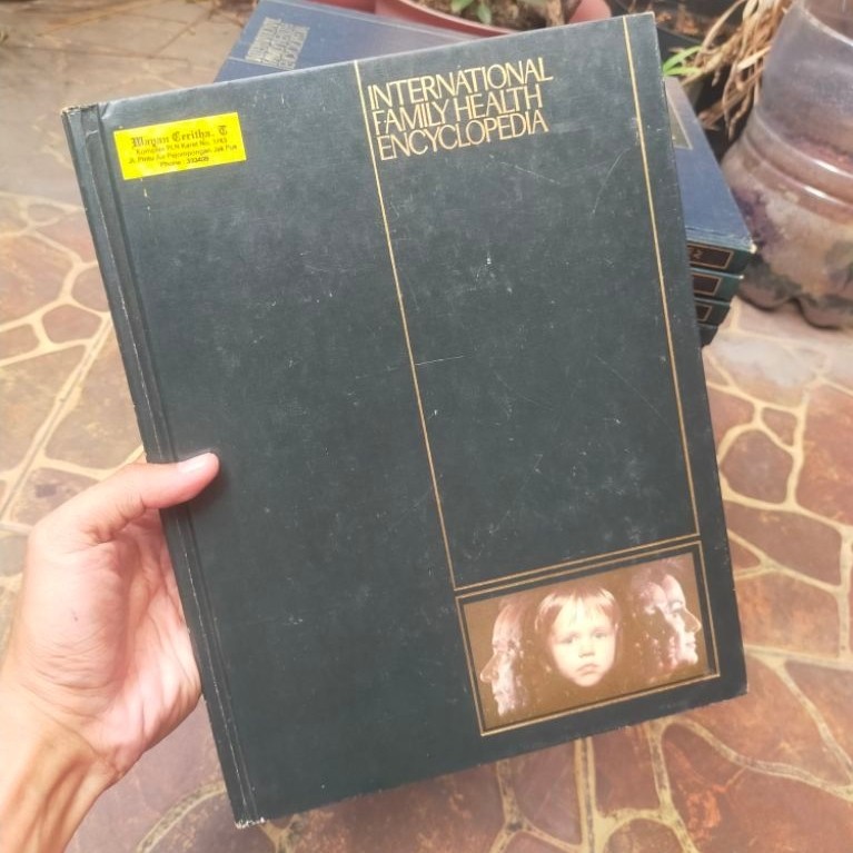 Buku International Family Health encyclopedia set