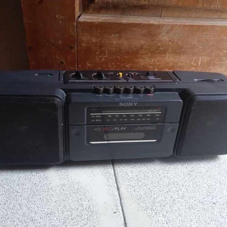 Radio Compo SONY CFS-208, Butuh service
