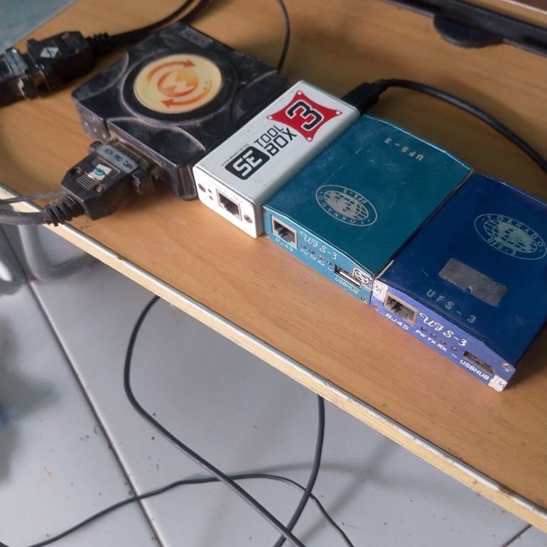Paket Servis tools Box Flasher Ufs 3 Turnado HWK SE 3 MCN + Kabel