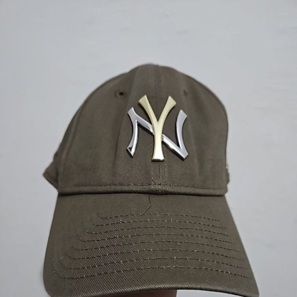 PRELOVED TOPI New Era