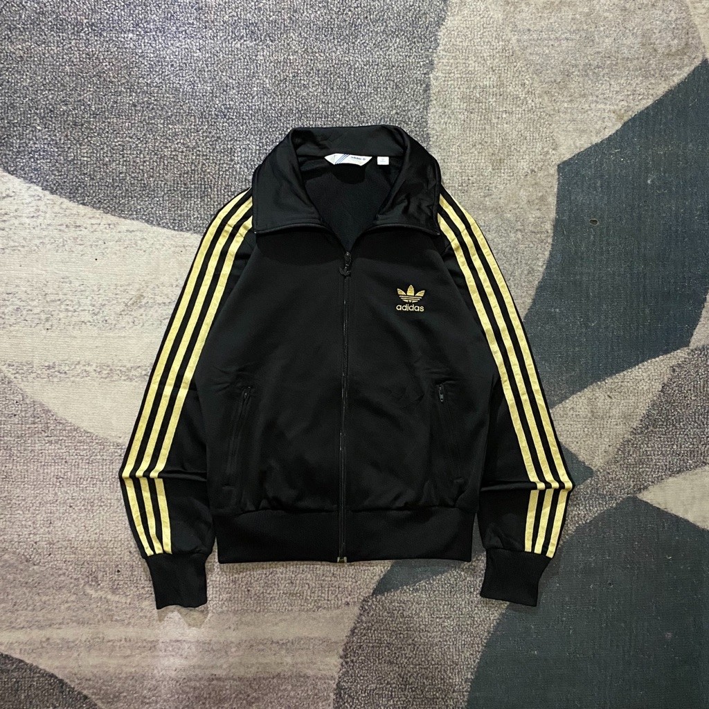 Tracktop adidas big logo gold