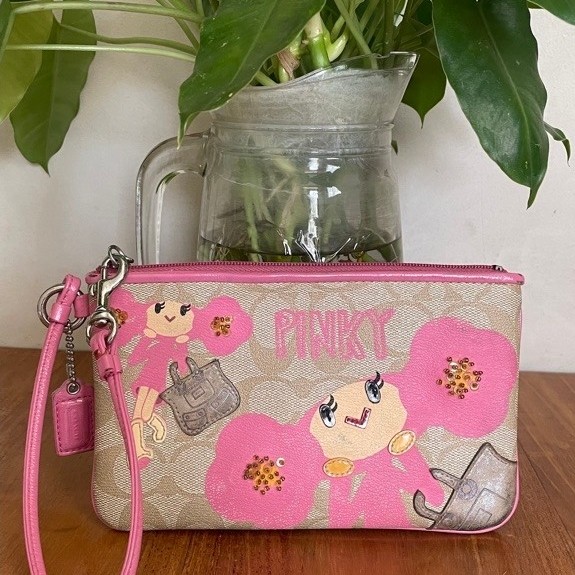 Preloved Wrislet COC/ Coach poppy pink - dompet pink coc