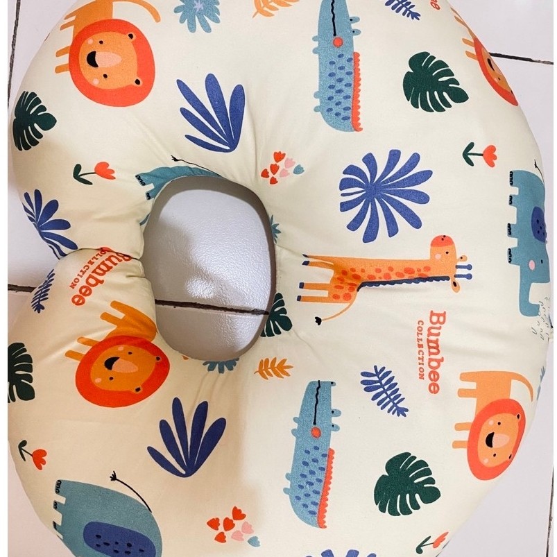 Bantal menyusui bumbee
