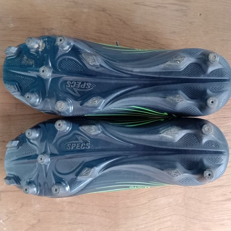 Specs reacto hitam hijau fg