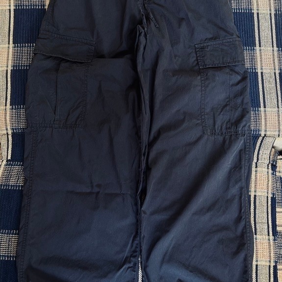 PRELOVED UNIQLO CARGO SUPER WIDE BALLON PANTS HITAM