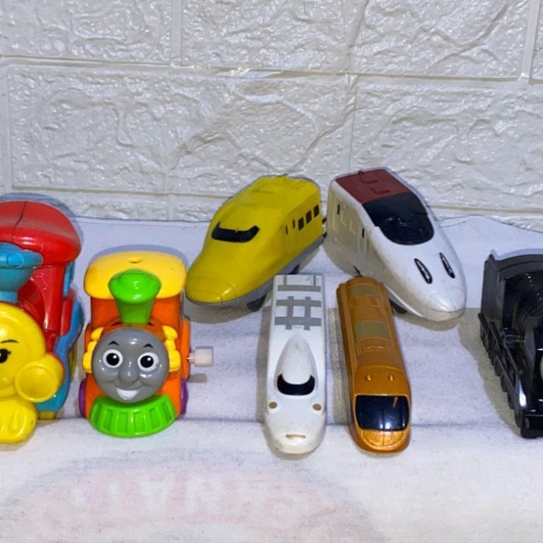 Mainan Anak-anak Laki-laki dan Perempuan (Figure, Kereta Api, IQ Angel Train Toys, Thomas Kereta Tan