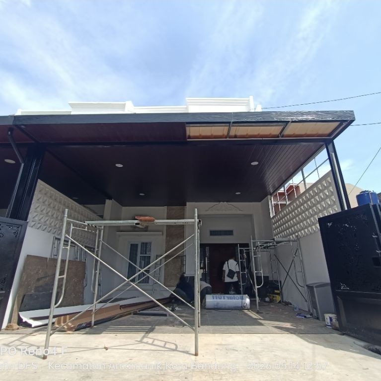 jasa pasang kanopi alderon kombinasi plafon PVC motif kayu bikin rumah semakin terlihat mewah canopy
