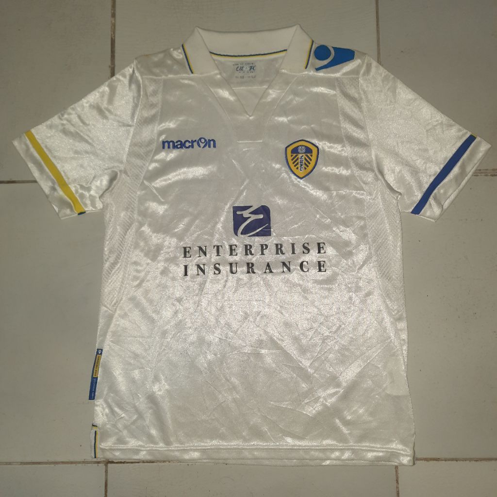 Jersey Leeds Football Liga Inggris