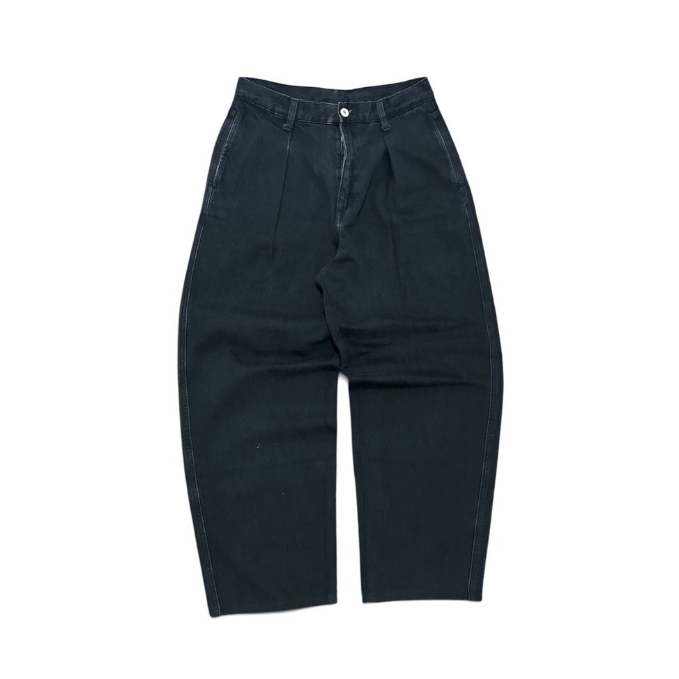 UNIQLO BAGGY JEANS