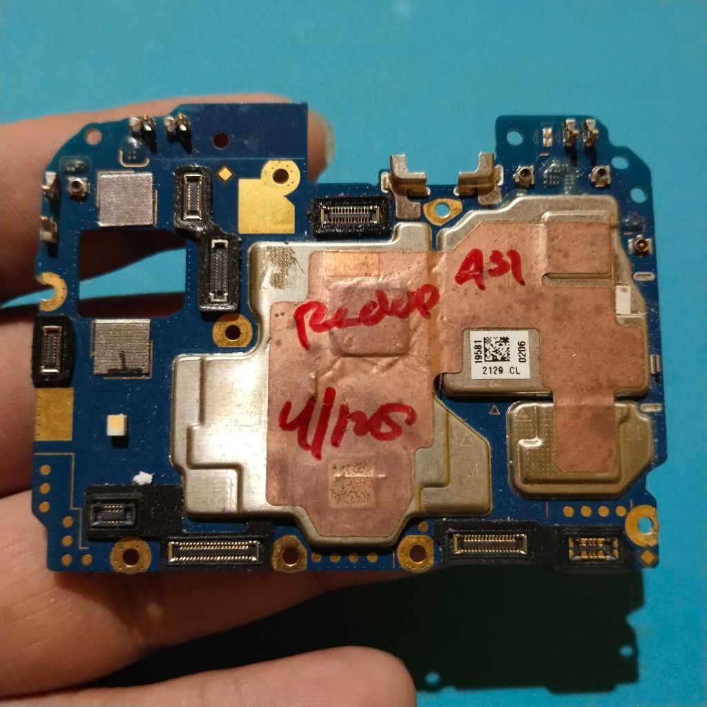 Mesin Oppo A31 Nyala Minus Tampilan Redup Bahan Repair